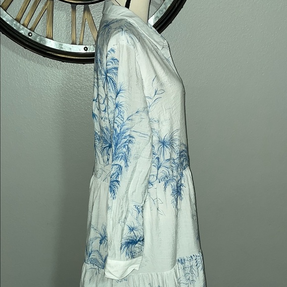 1. STATE White and Blue Resort wear Sundress Floral Dress - Picture 5 of 8